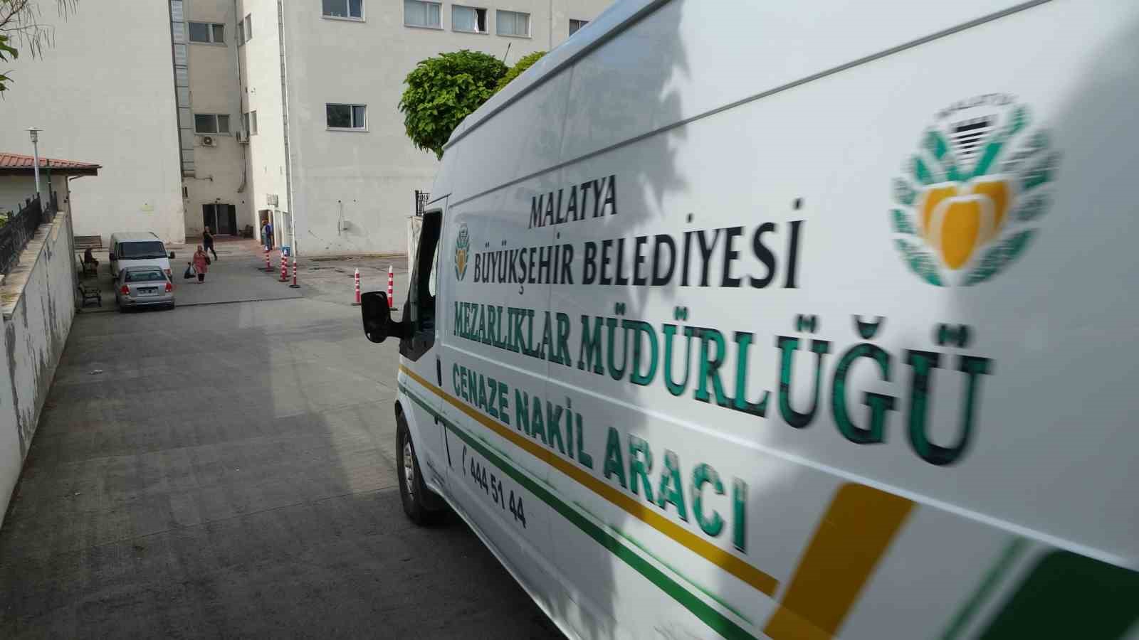 Boşanma aşamasındaki eşi tarafından vurulan kadın öldü
