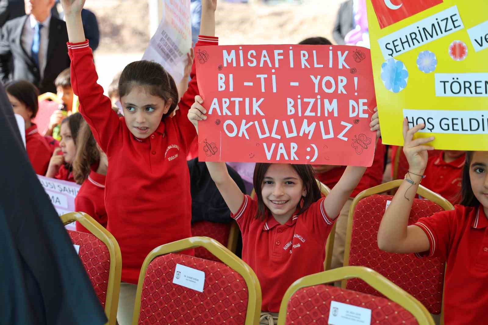 Bakan Memişoğlu: “Ülke olarak daha çok çalışıp daha çok üreteceğiz”
