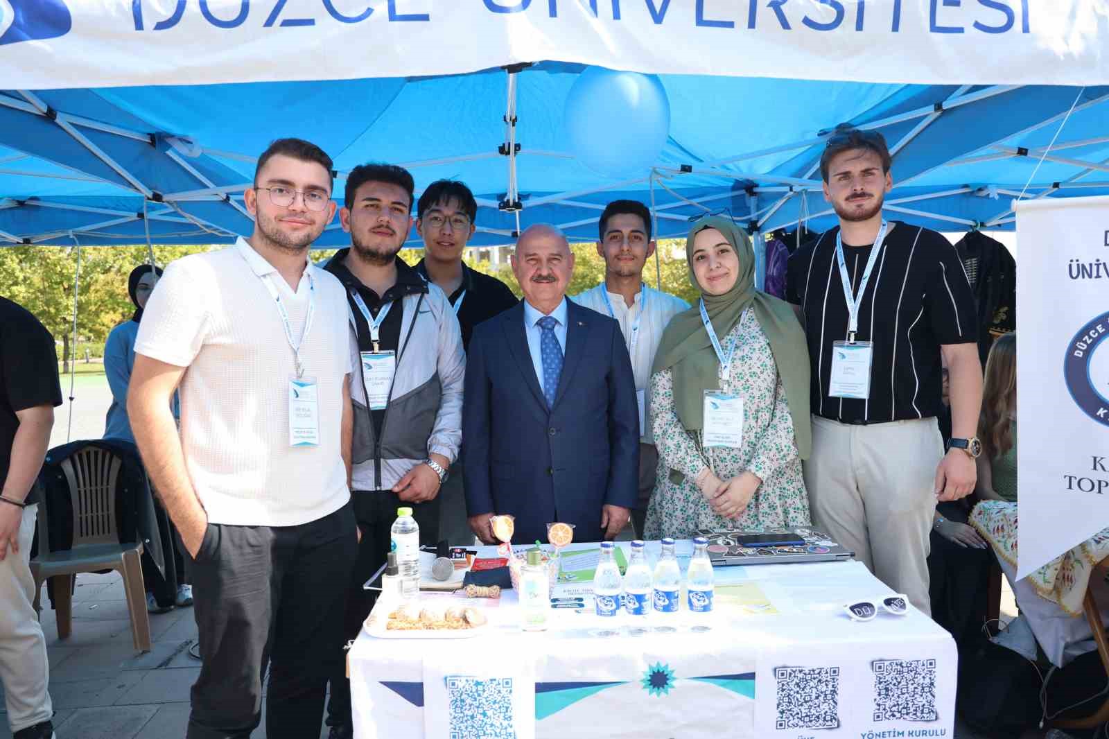 Düzce Üniversitesi öğrenci toplulukları tanıtım günleri başladı
