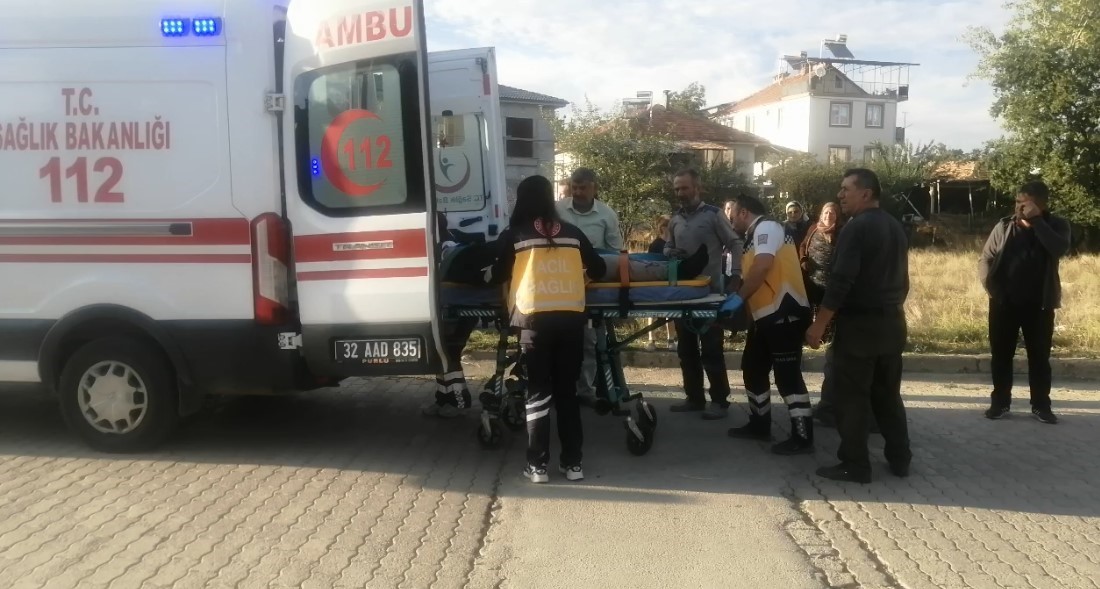 Isparta’da otomobille motosiklet çarpıştı: 1 ağır yaralı
