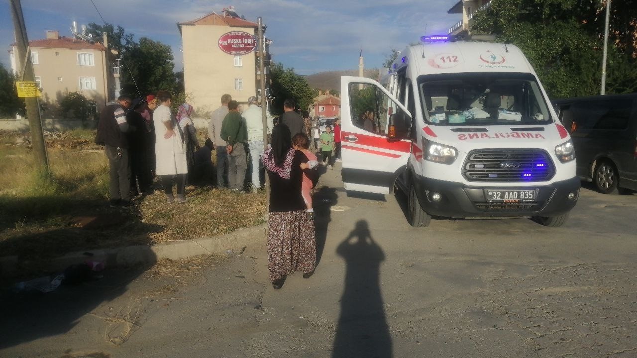 Isparta’da otomobille motosiklet çarpıştı: 1 ağır yaralı
