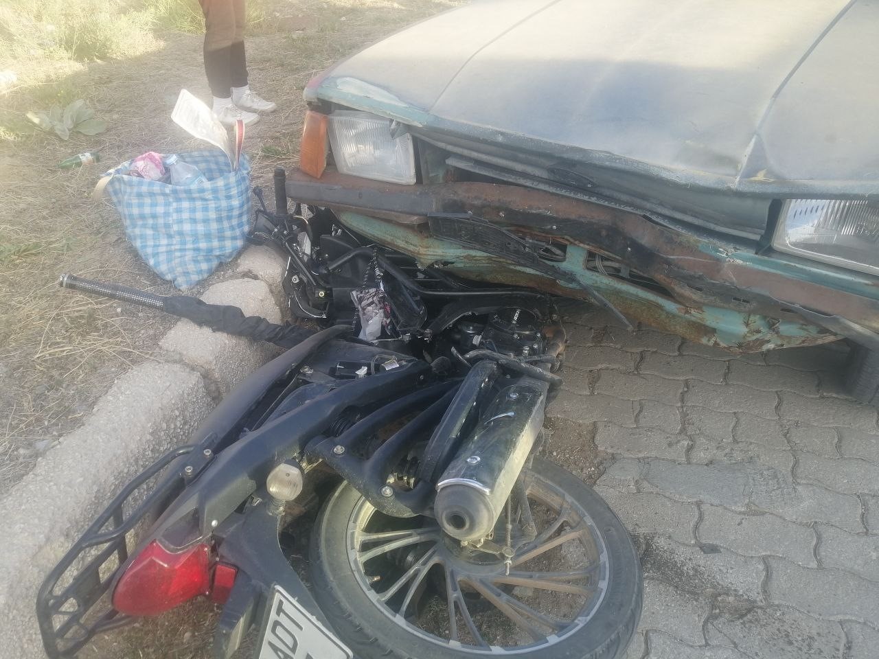 Isparta’da otomobille motosiklet çarpıştı: 1 ağır yaralı
