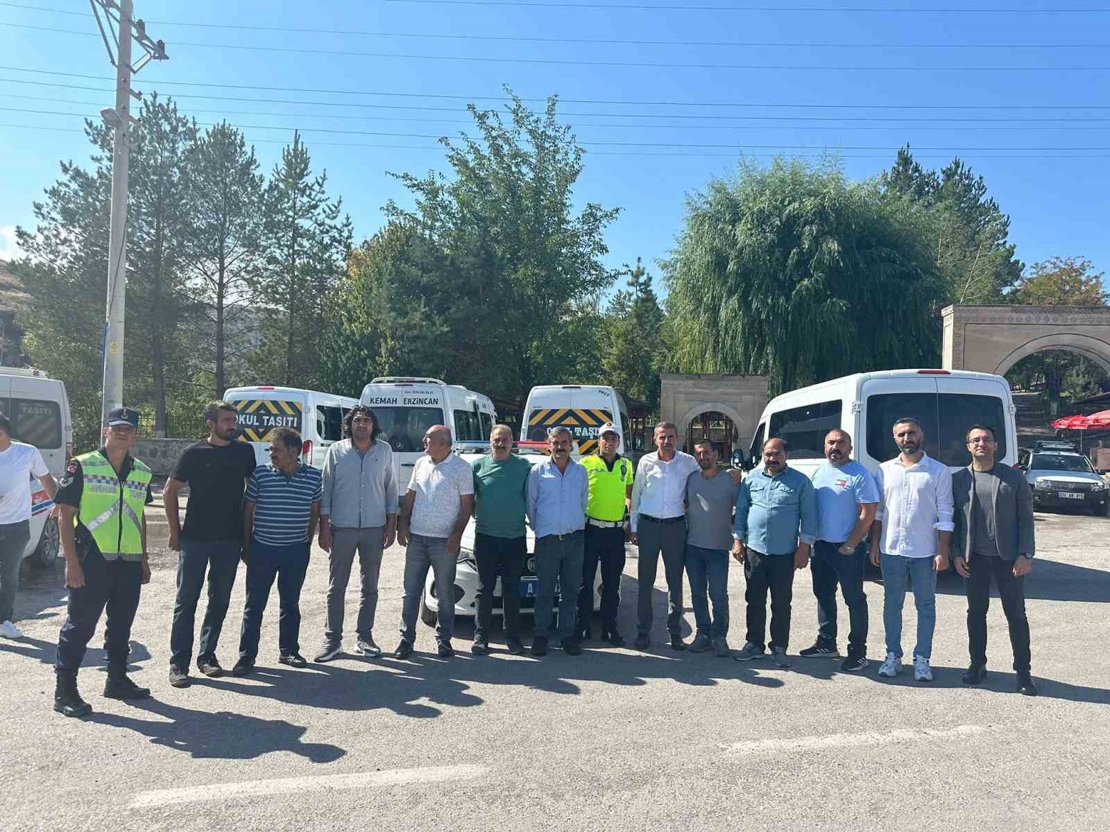 Okul servis araçları denetlendi
