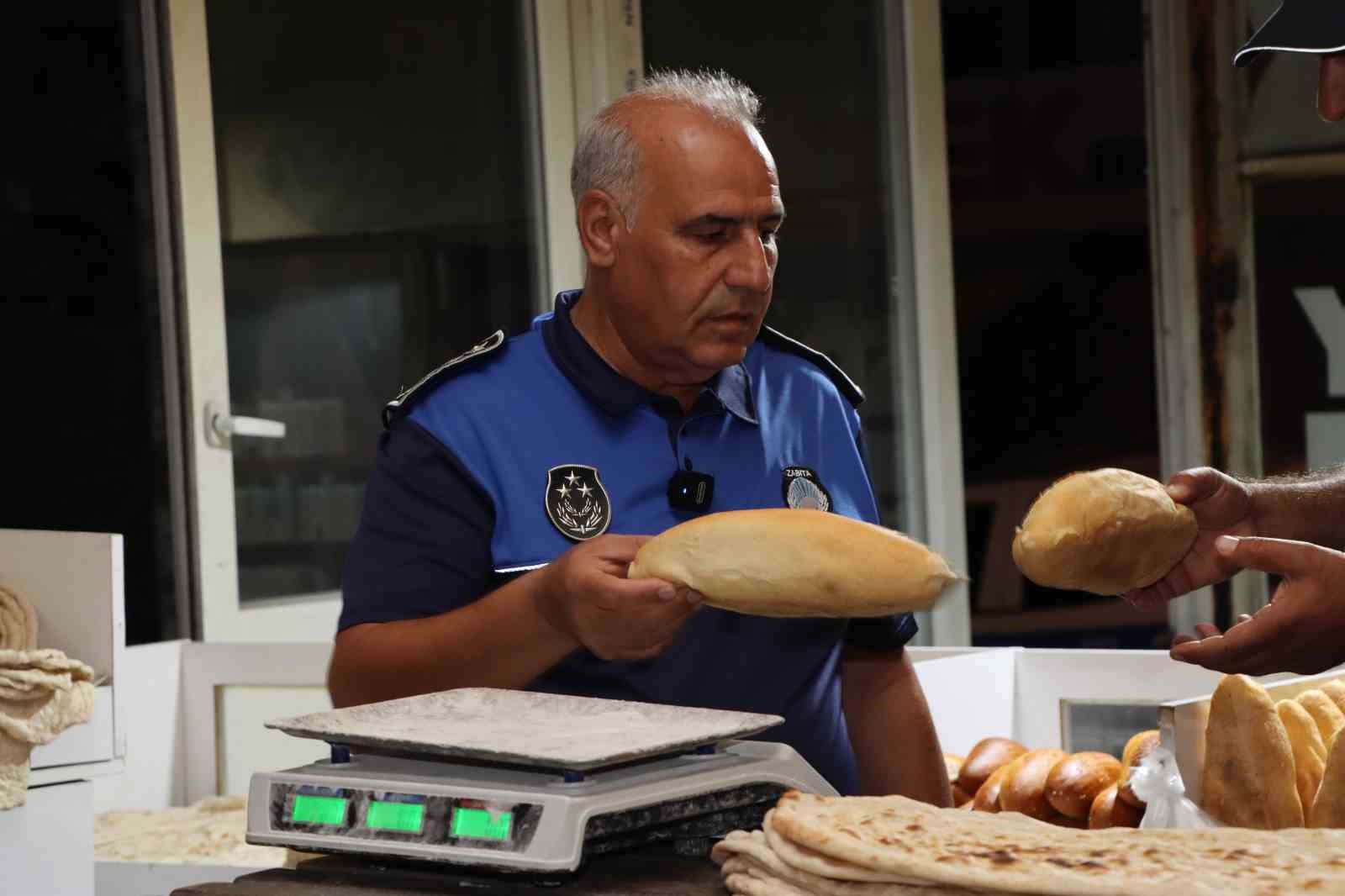 Kozan Belediyesi fırınlarda şafak vakti denetim gerçekleştirdi
