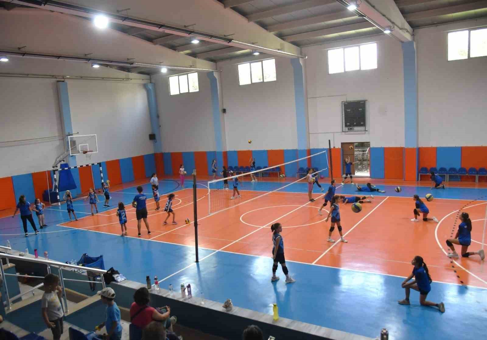 Yunusemre’de kış spor okulu kursları başladı
