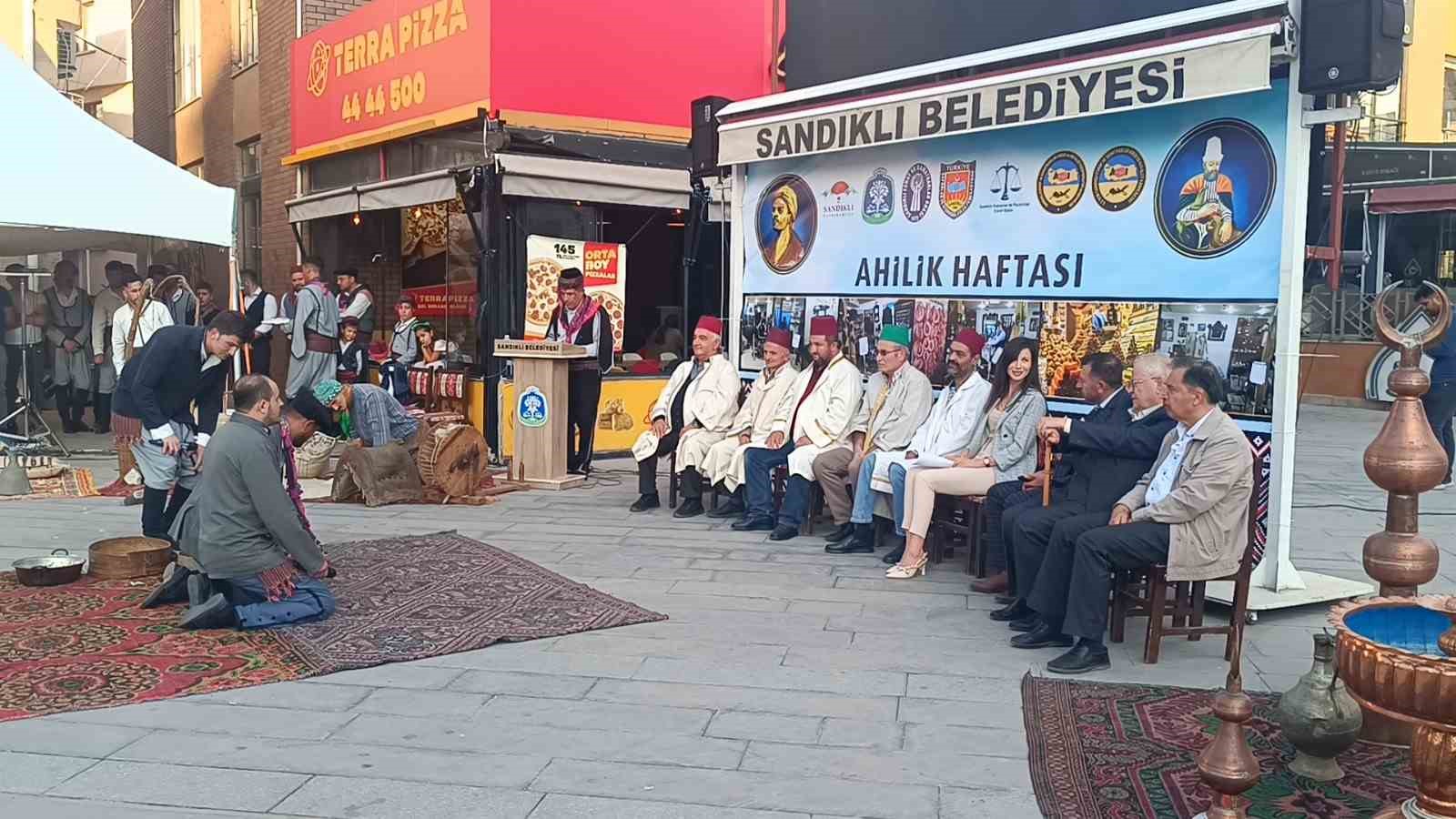 Sandıklı’da ‘Şed’ kuşatma töreni düzenlendi
