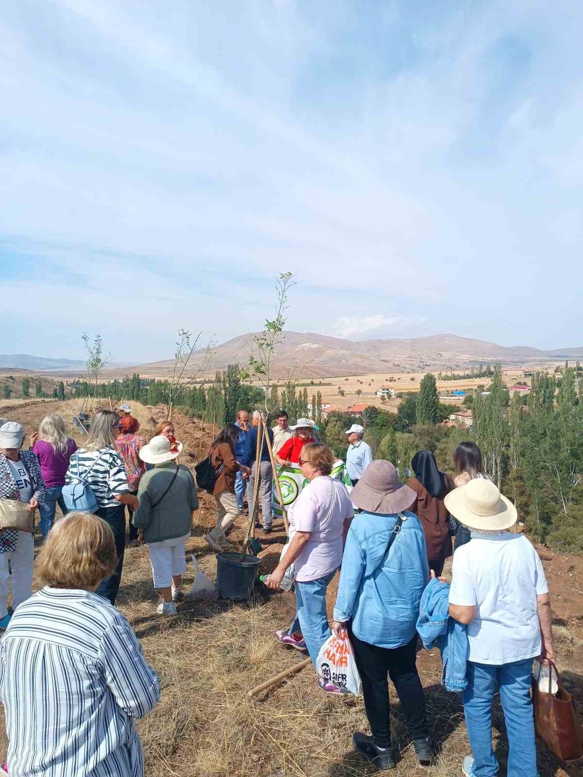 Büyükşehir, 2024 sonbaharında 230 bin fidanı toprakla buluşturacak
