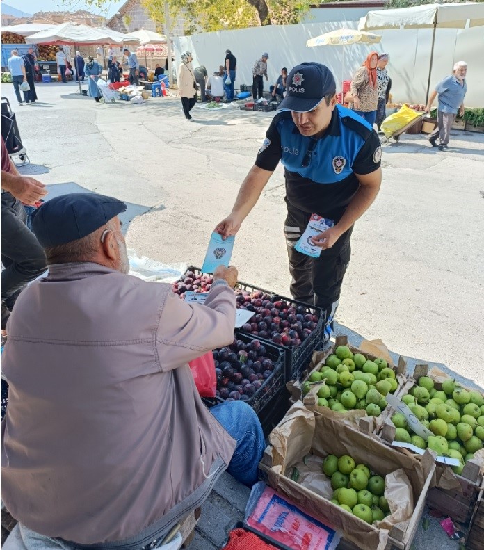 Emniyet güçleri dolandırıcılık ve uyuşturucuya karşı vatandaşı uyarıyor
