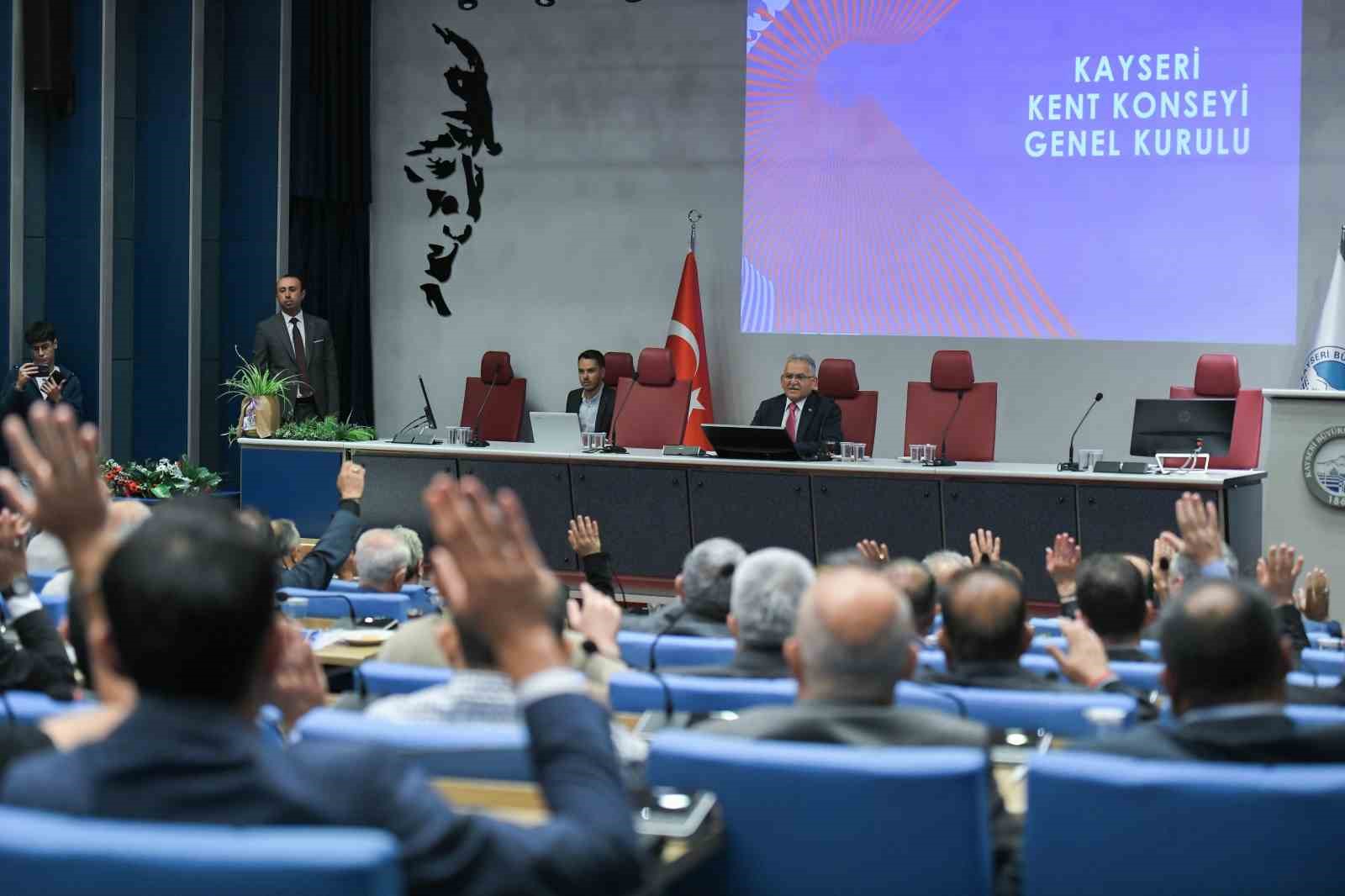 Başkan Büyükkılıç, Kayseri Kent Konseyi’ni yeniden hayata geçirdi
