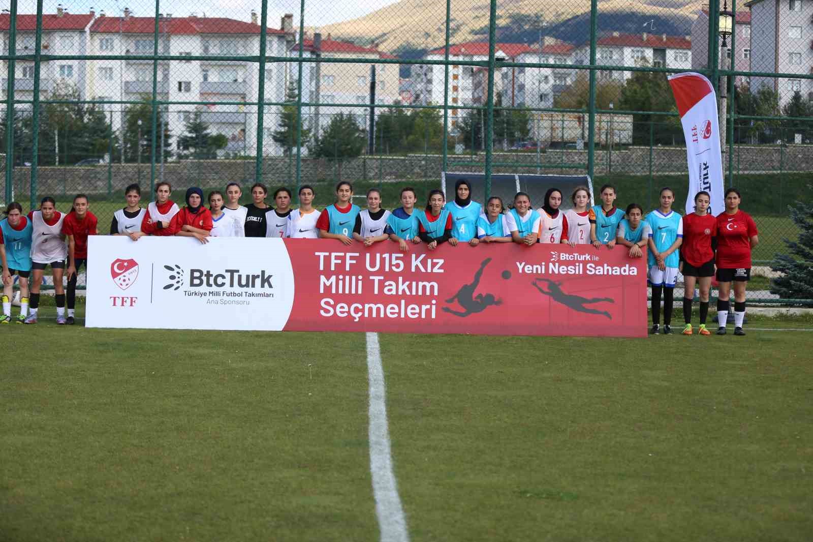 BtcTurk ile Yeni Nesil Sahada Projesinin Erzurum Bölge Seçmeleri Tamamlandı
