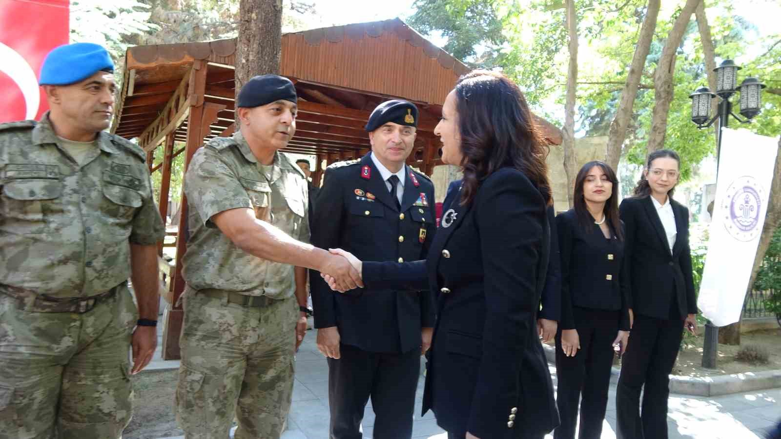 Göreve başlayan Burdur Valisi Tülay Baydar Bilgihan; “Şehrimiz önceliğimizdir”
