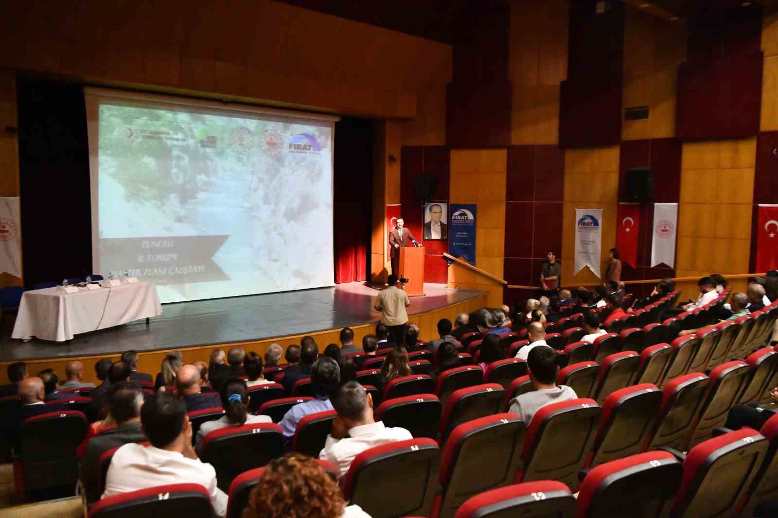 Tunceli’de Turizm Master Planı Çalıştayı düzenlendi
