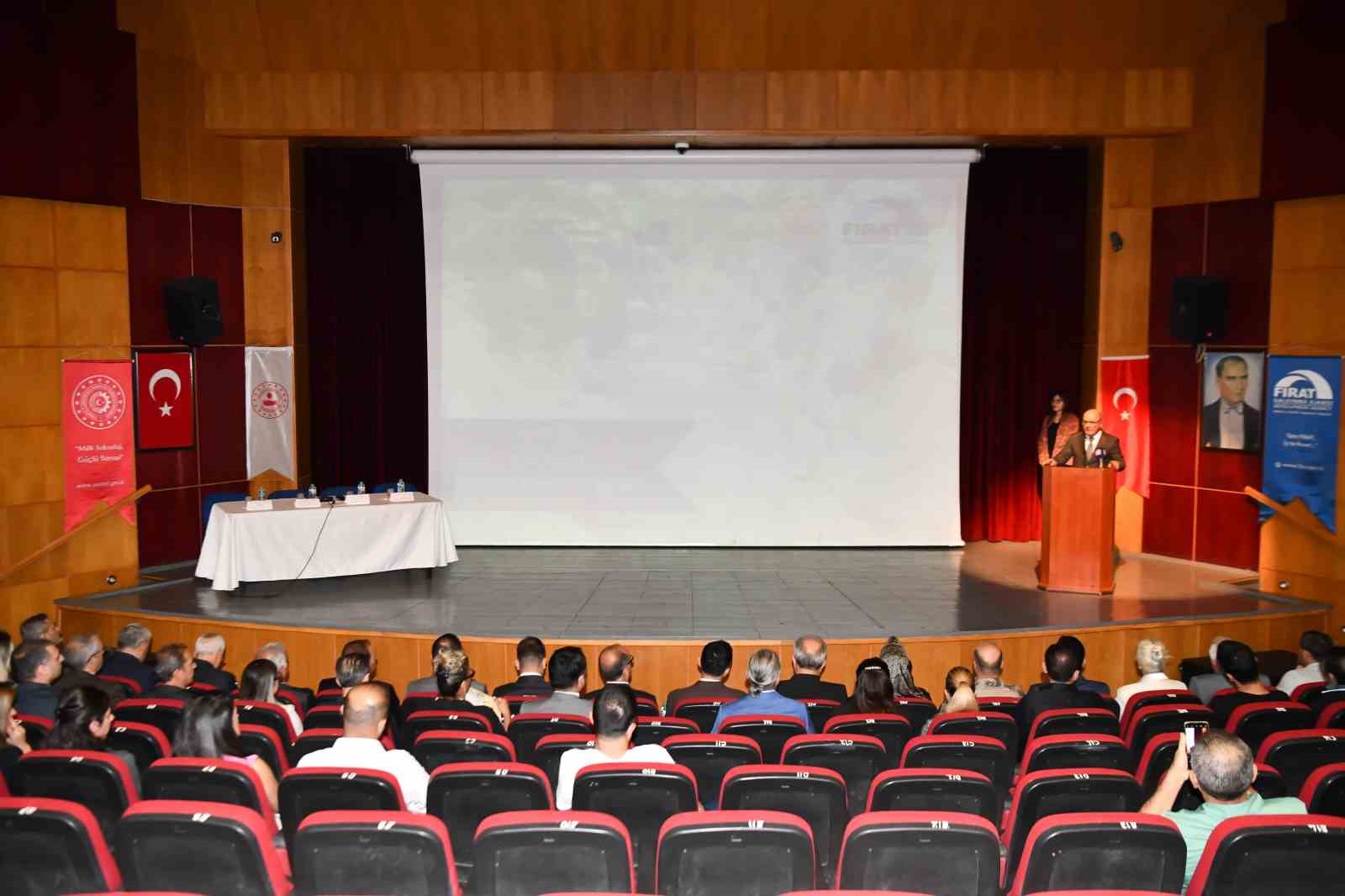 Tunceli’de Turizm Master Planı Çalıştayı düzenlendi
