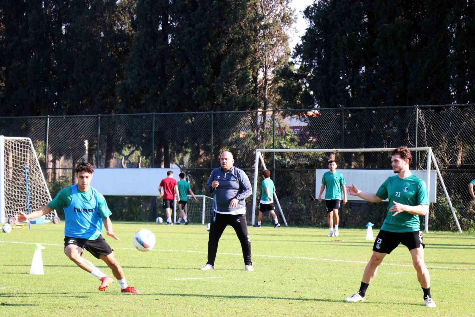 Sakaryaspor, Ümraniyespor mesaisinde
