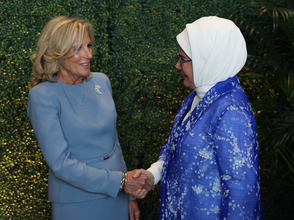 Emine Erdoğan’dan ABD Başkanı Biden’ın eşi Jill Biden’a teşekkür
