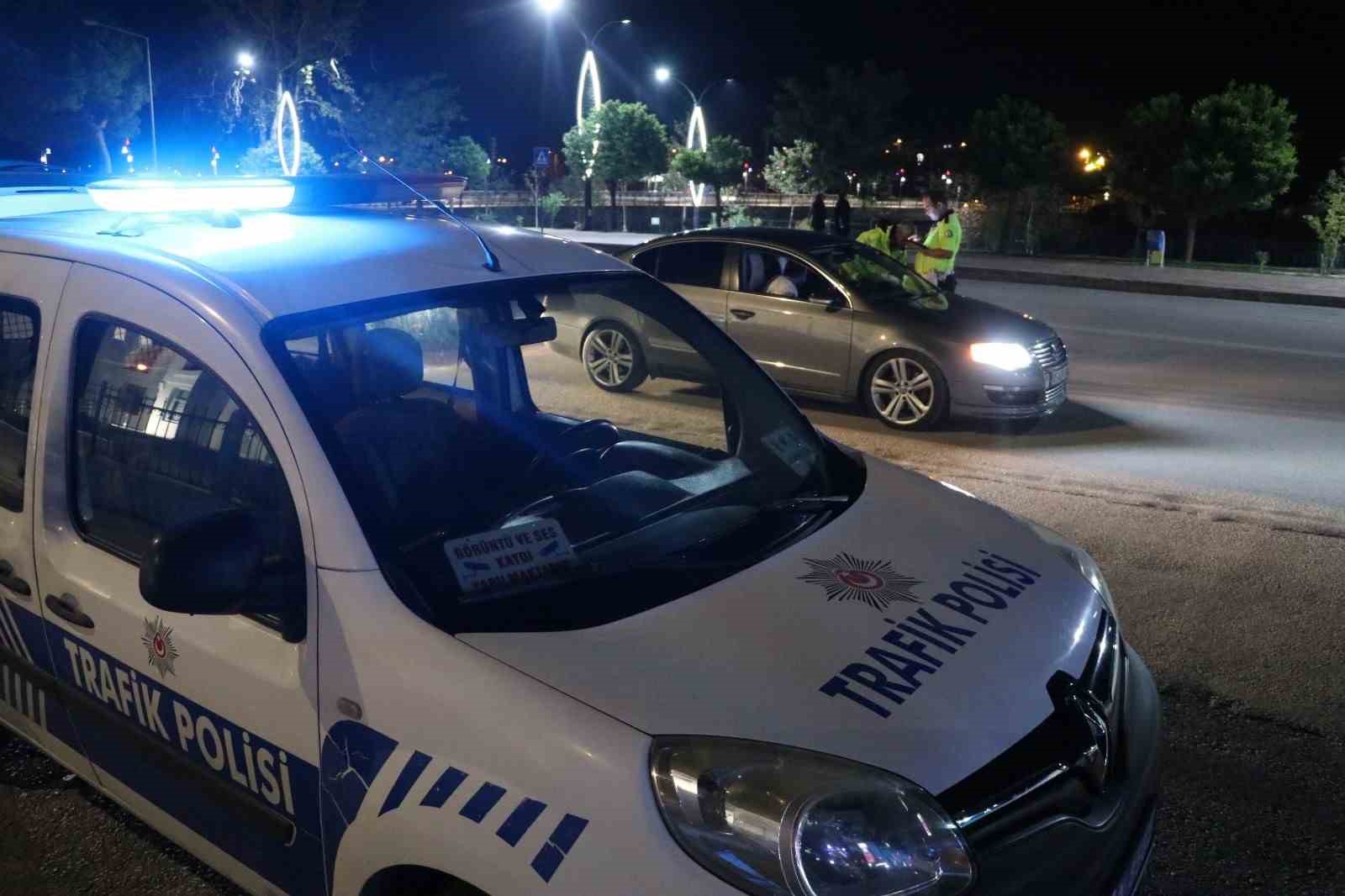 Taşova’da trafik ve asayiş uygulaması
