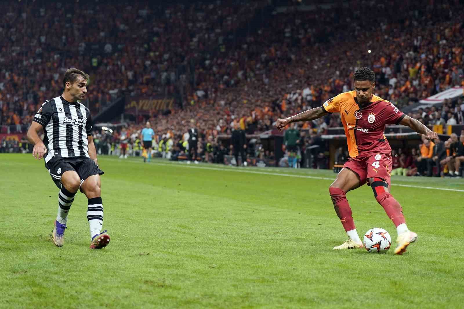 UEFA Avrupa Ligi: Galatasaray: 0 - PAOK: 0 (İlk yarı)
