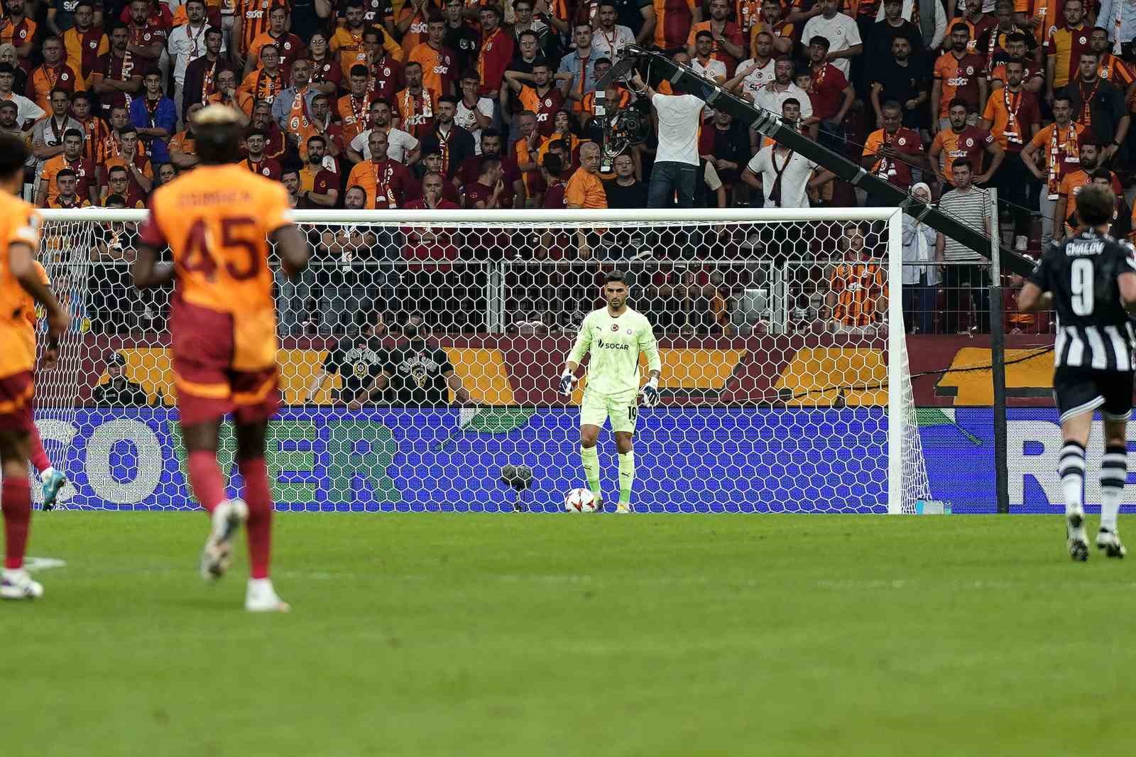 UEFA Avrupa Ligi: Galatasaray: 0 - PAOK: 0 (İlk yarı)
