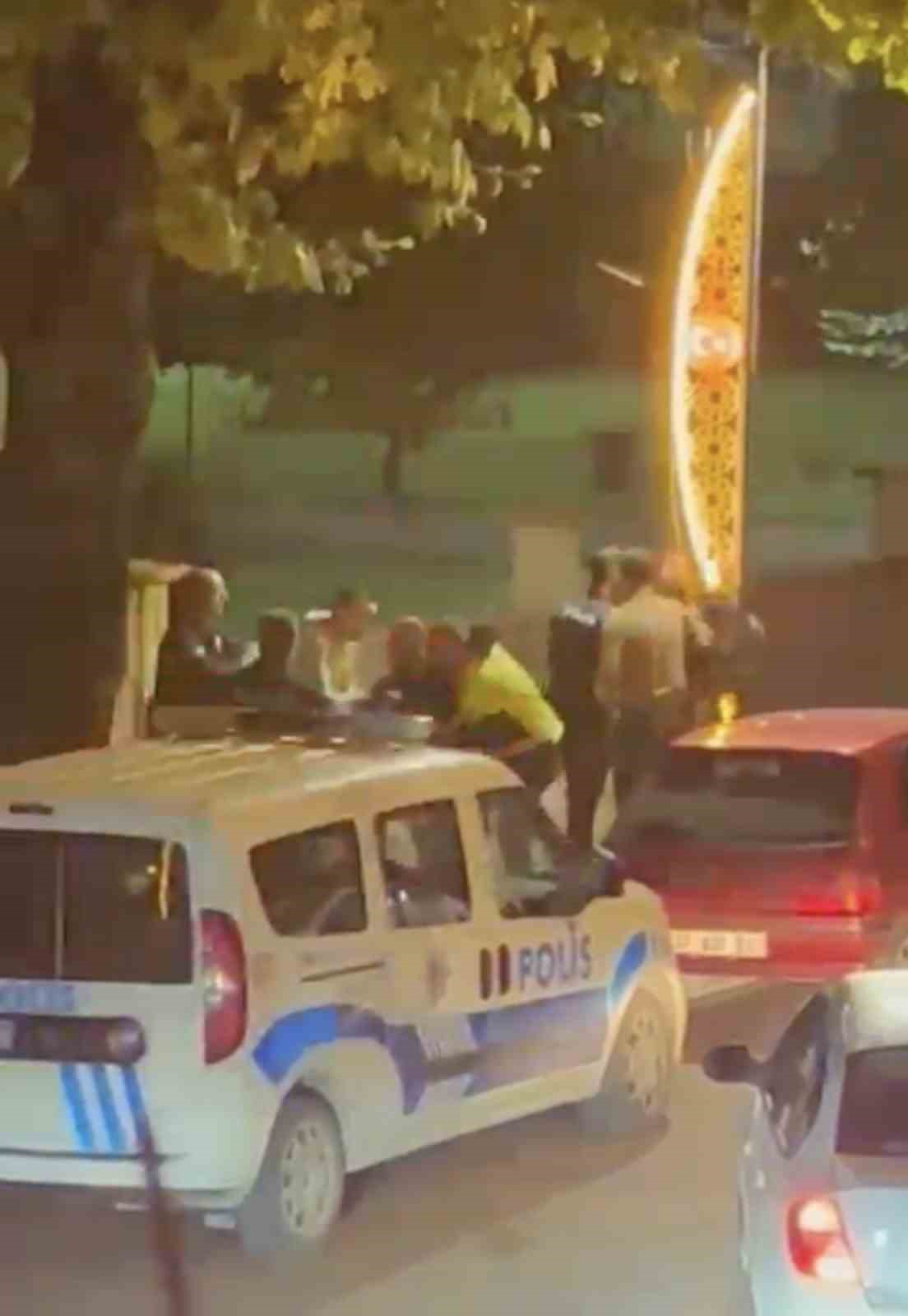 Polis ekibine silah çekip tehditler savurmuşlardı: Tekrar gözaltına alındılar
