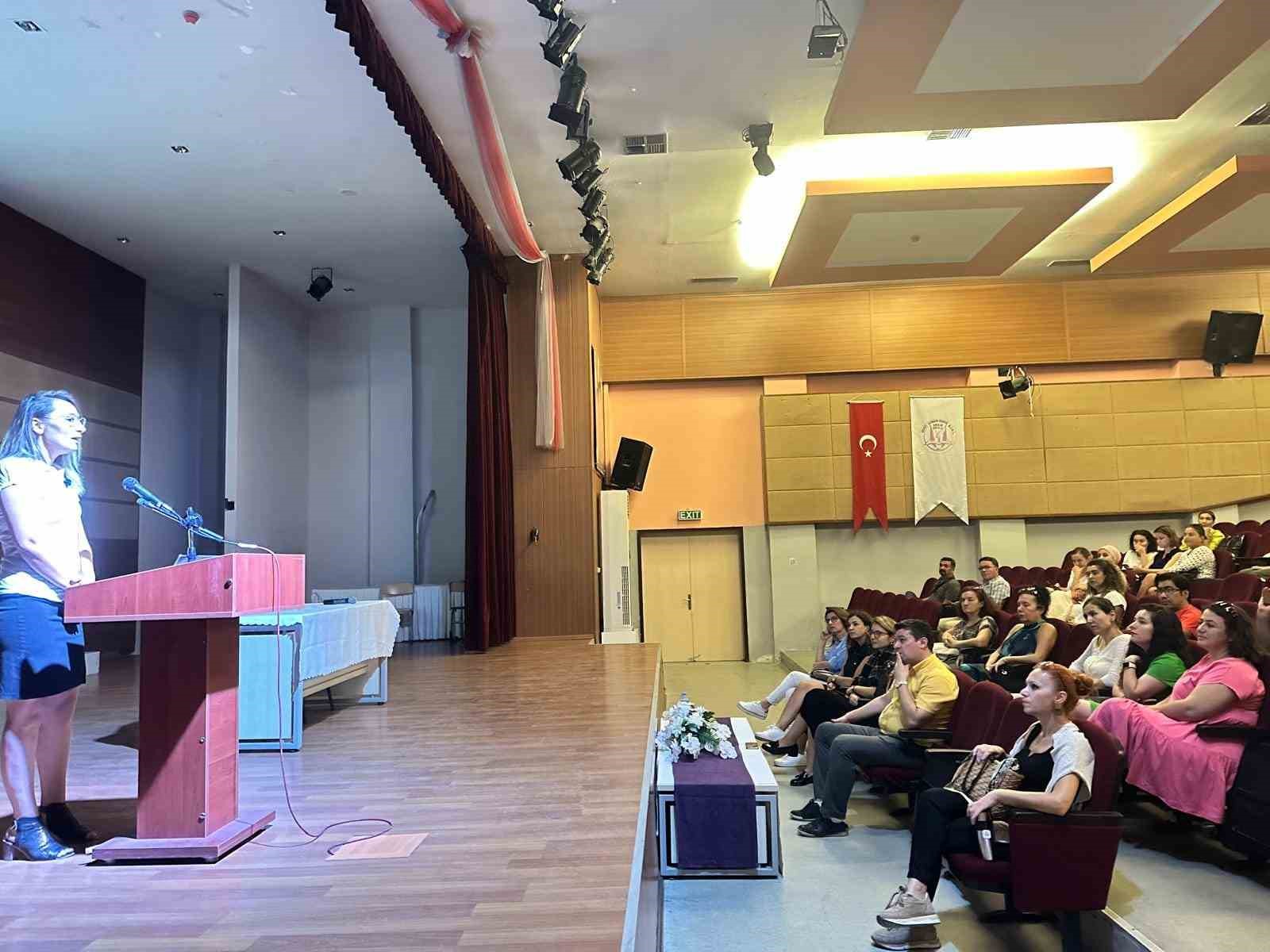 Türkiye Yüzyılı Maarif Modeli kapsamında STEM semineri düzenlendi
