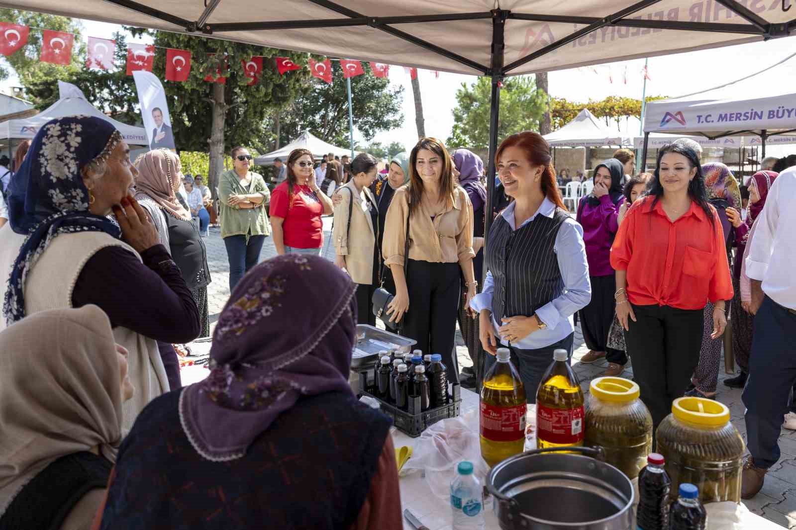 Kadınlar, ’Kırsal Mahalle Buluşmaları’nda bir araya geldi
