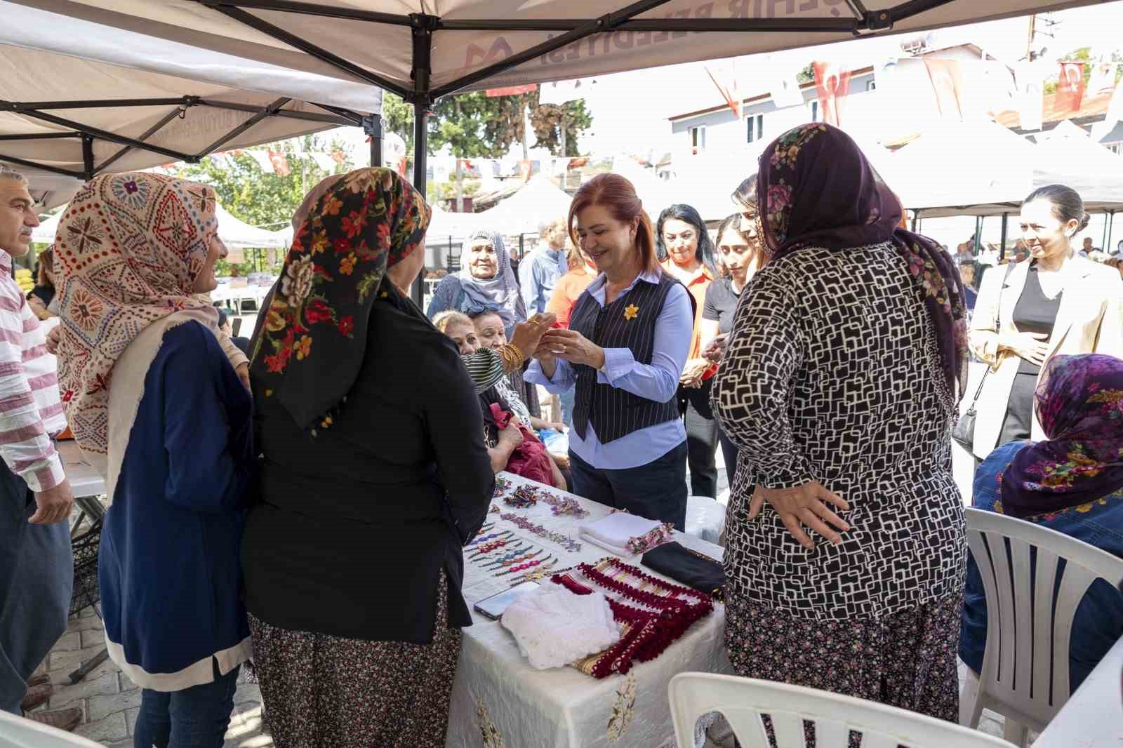 Kadınlar, ’Kırsal Mahalle Buluşmaları’nda bir araya geldi
