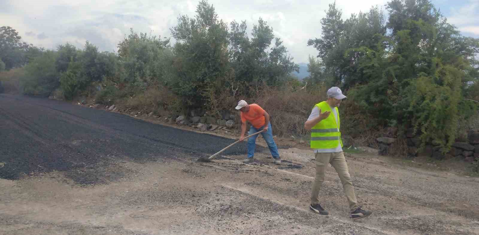 Dörtyol’da kış öncesi sıcak asfalt çalışması hızlandı
