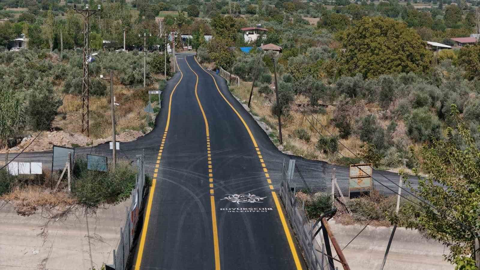 Büyükşehir’den Bozdoğan’da yol yapım çalışması
