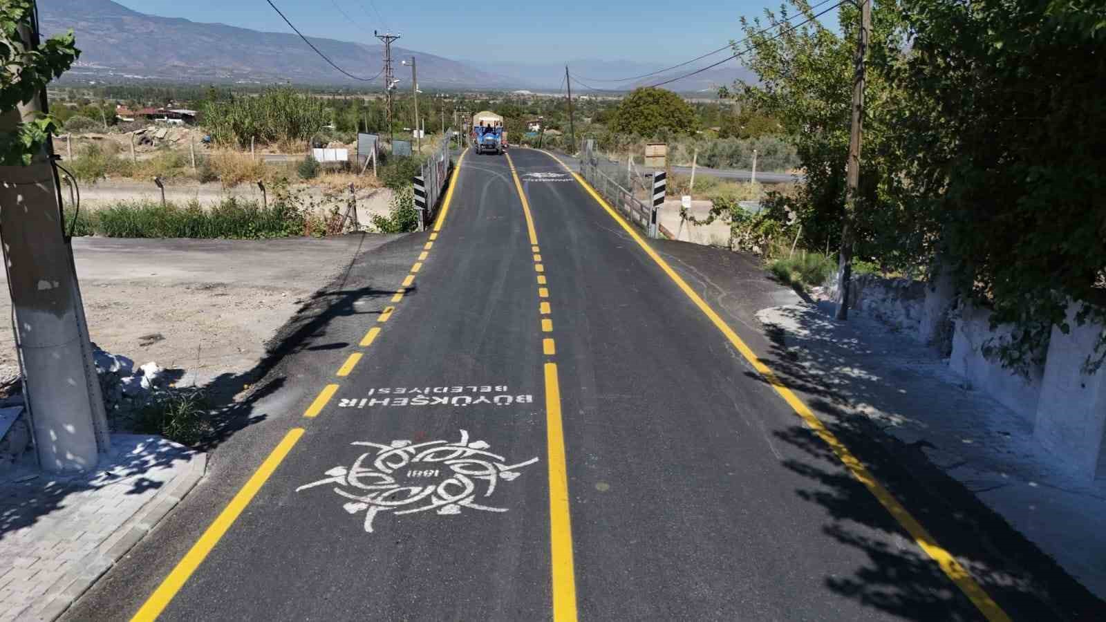 Büyükşehir’den Bozdoğan’da yol yapım çalışması
