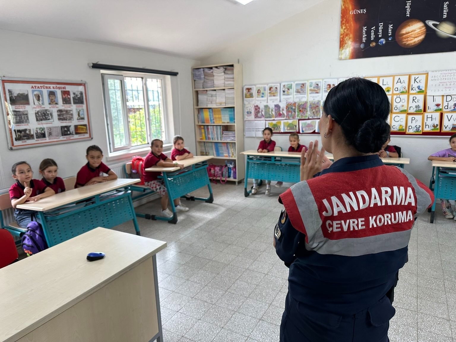 Aydın’da jandarma ekipleri öğrencileri bilgilendirdi
