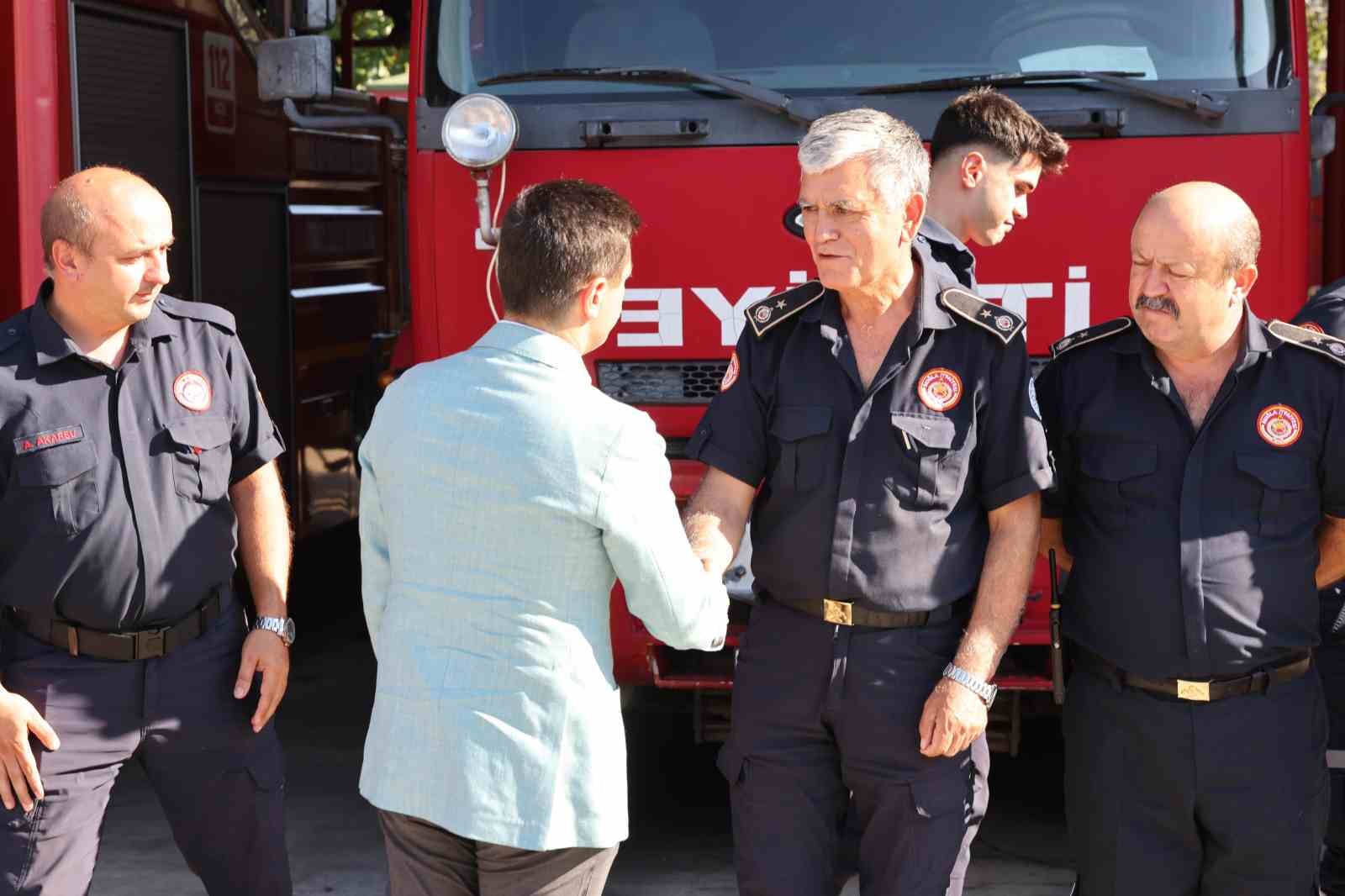 Başkan Ünlü’den itfaiyecilere ziyaret
