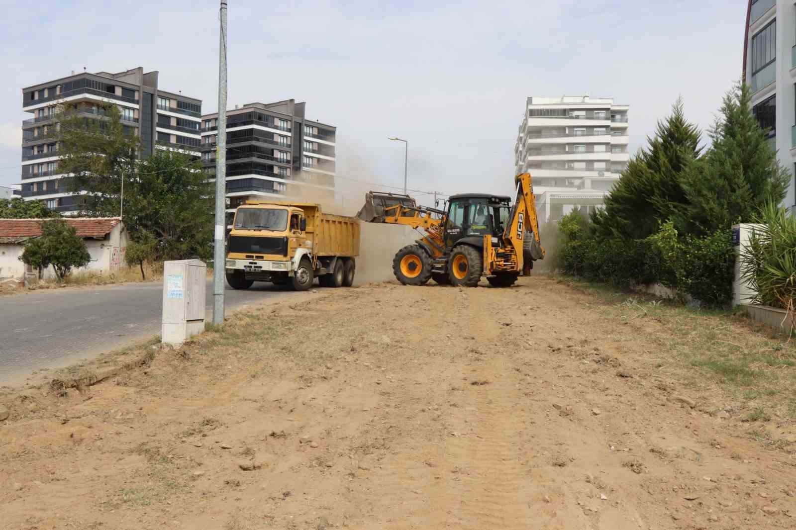 Nazilli Belediyesi yol yapım çalışmalarını tamamladı
