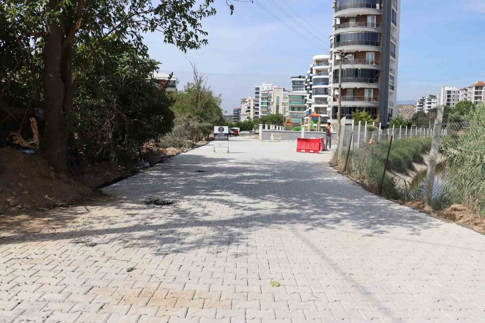 Nazilli Belediyesi yol yapım çalışmalarını tamamladı
