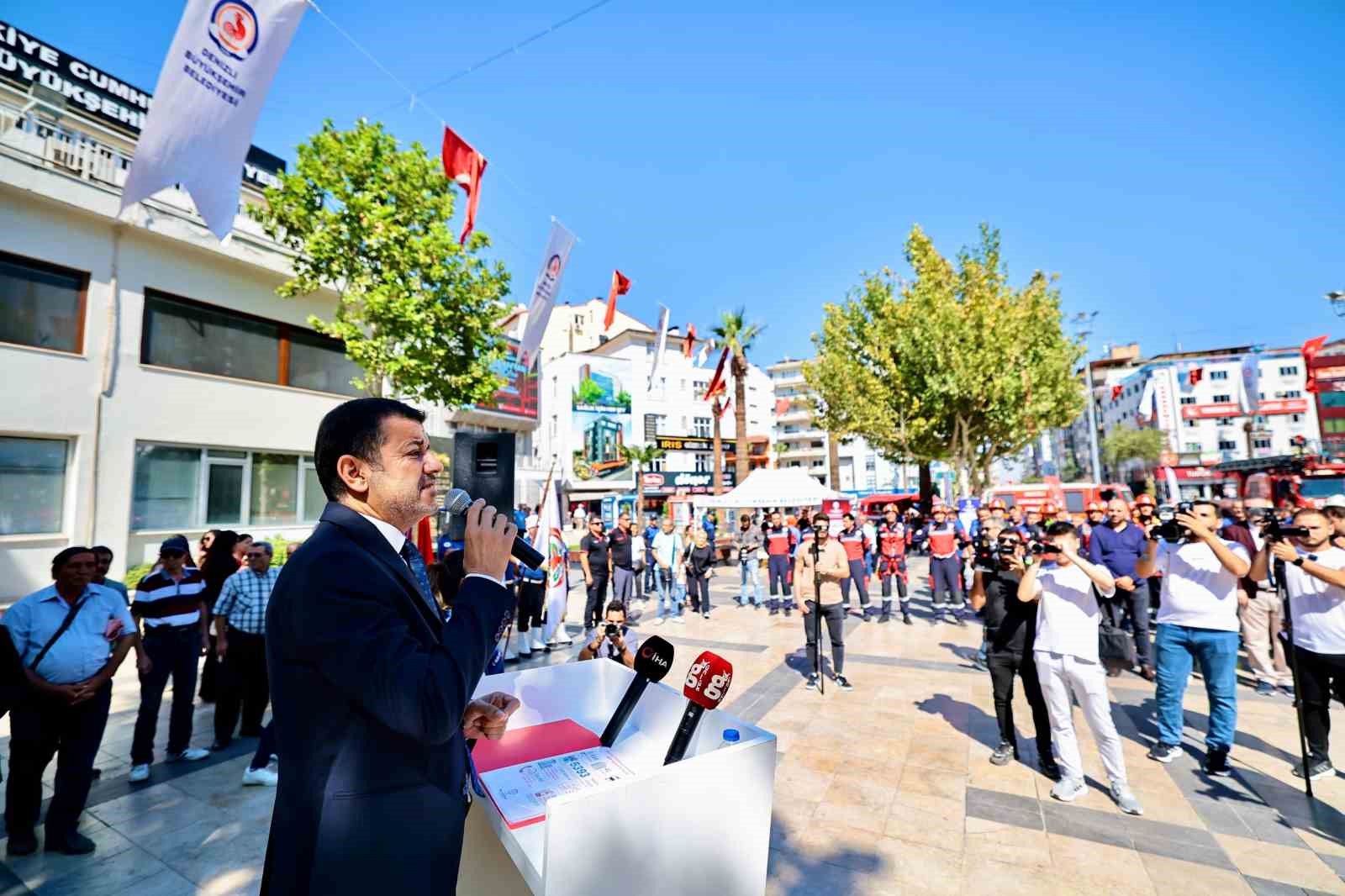 Denizli İtfaiyesinden, İtfaiye Teşkilatının 310. yaşında gövde gösterisi
