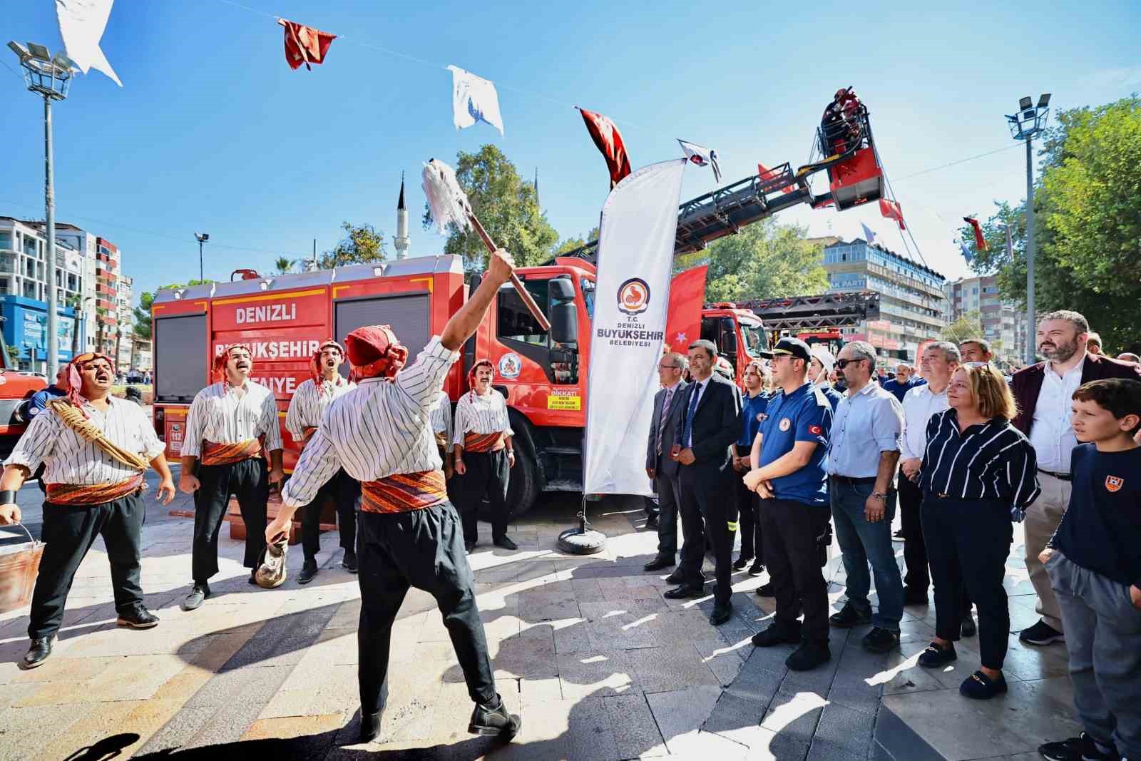 Denizli İtfaiyesinden, İtfaiye Teşkilatının 310. yaşında gövde gösterisi
