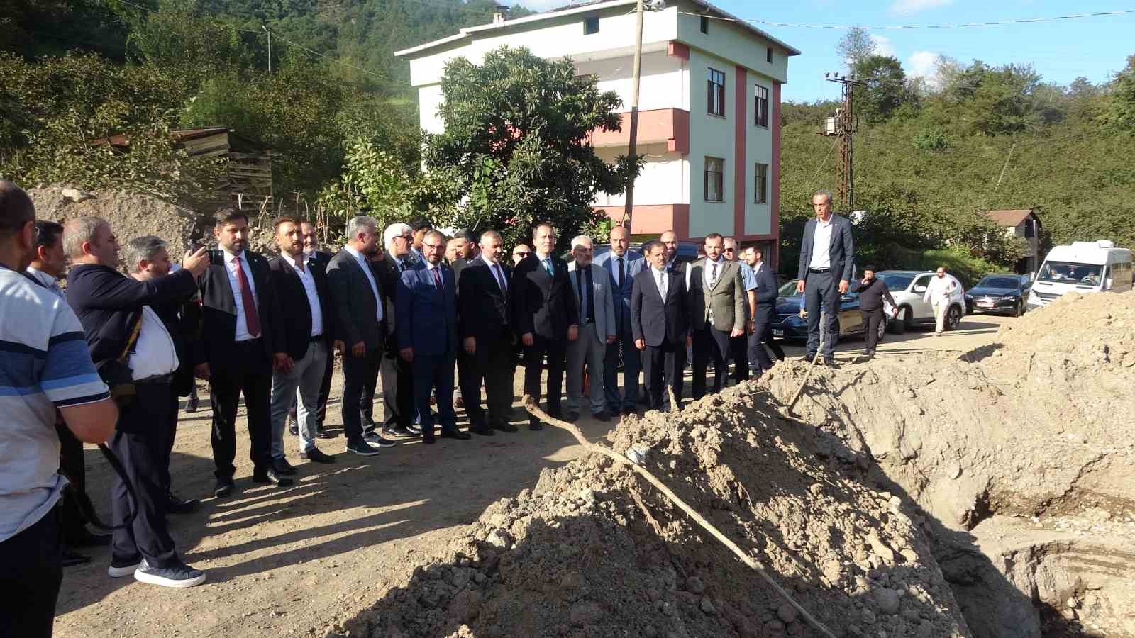 Fatih Erbakan’dan, Trabzon’daki sel bölgesine geçmiş olsun ziyareti
