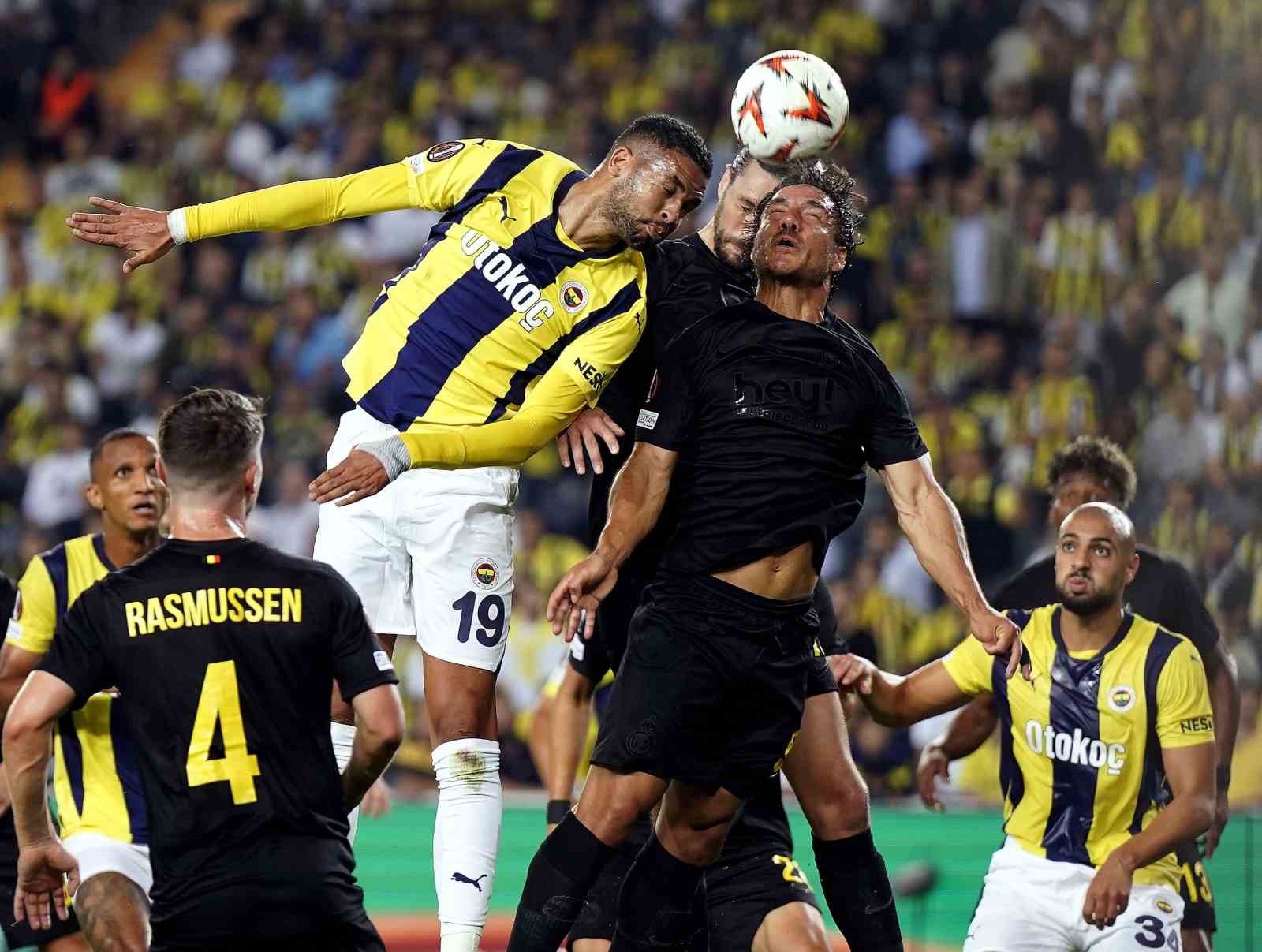 UEFA Avrupa Ligi: Fenerbahçe: 1 - Union Saint-Gilloise 0 (İlk yarı)
