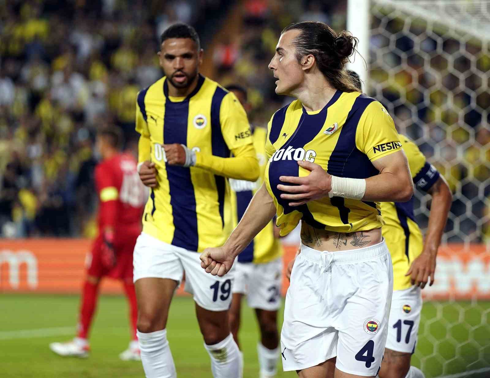 UEFA Avrupa Ligi: Fenerbahçe: 1 - Union Saint-Gilloise 0 (İlk yarı)
