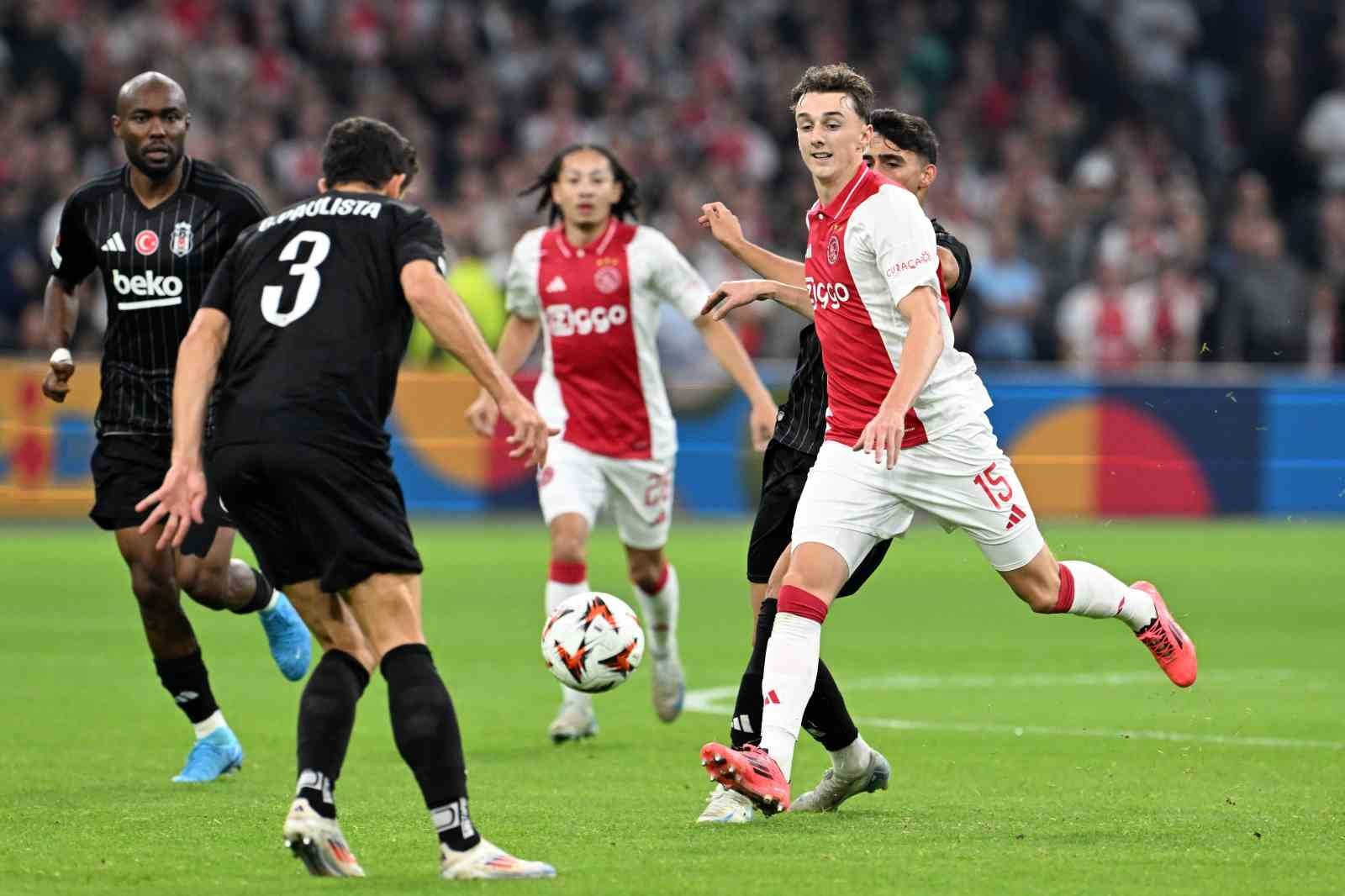 UEFA Avrupa Ligi: Ajax: 1 - Beşiktaş: 0 (İlk yarı)
