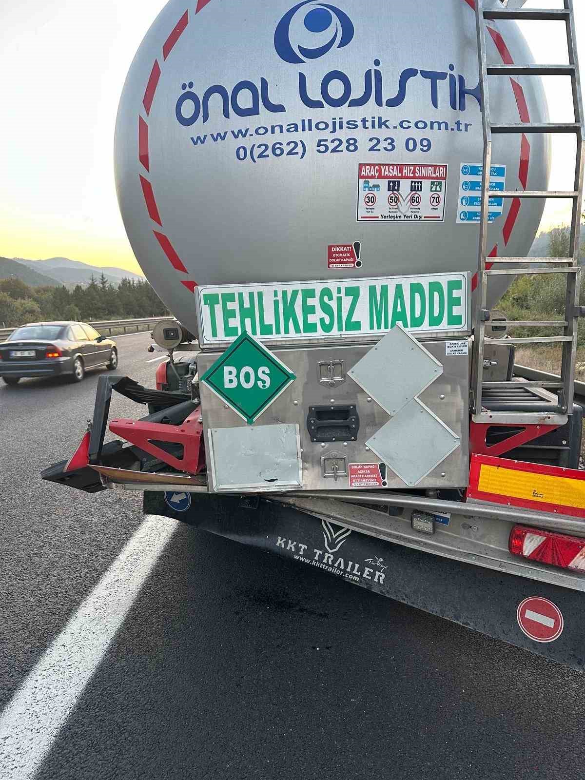 Hurdaya dönen otomobilden burnu bile kanamadan çıktı
