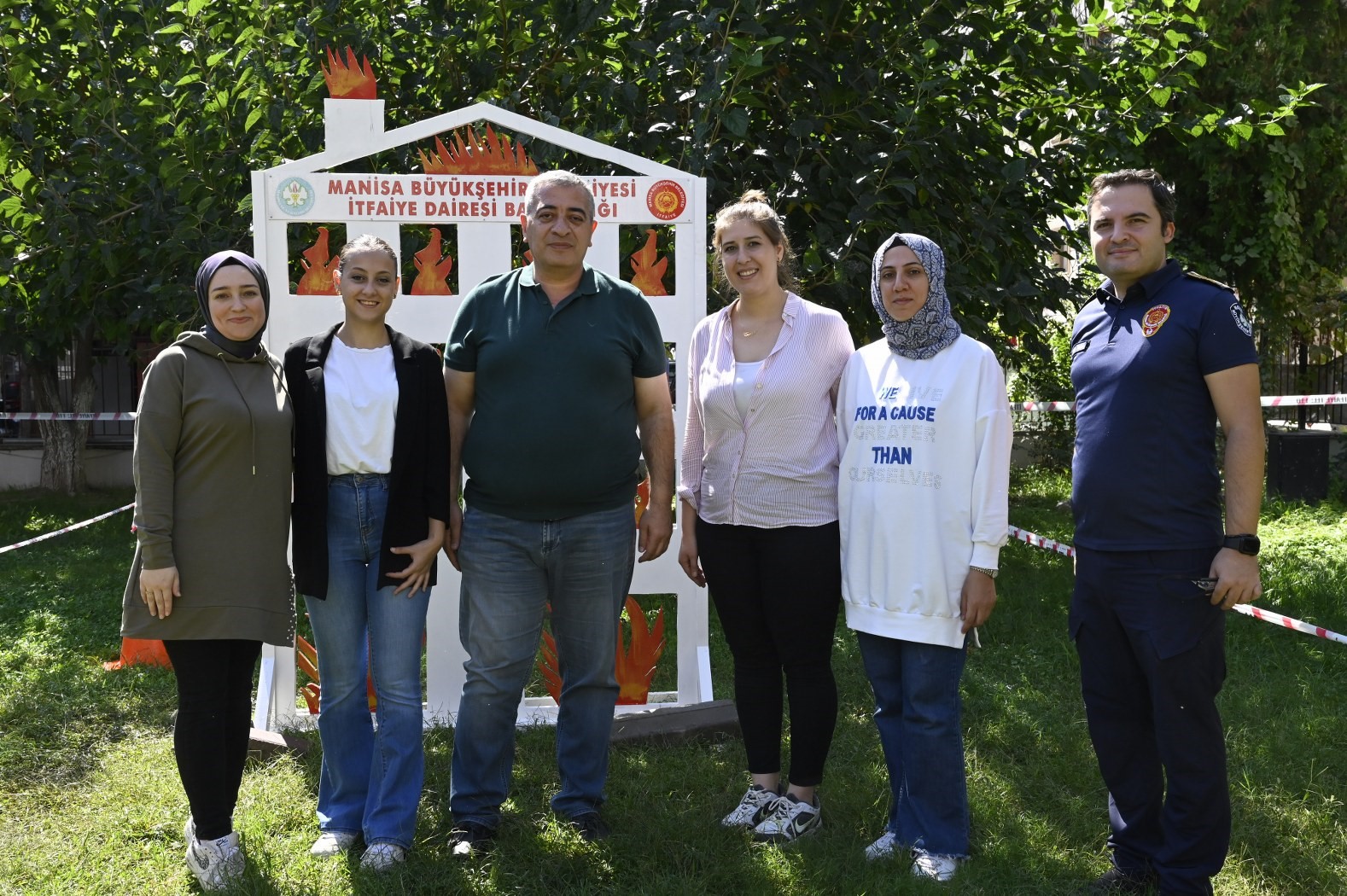 Minik öğrenciler fahri itfaiyeci oldu
