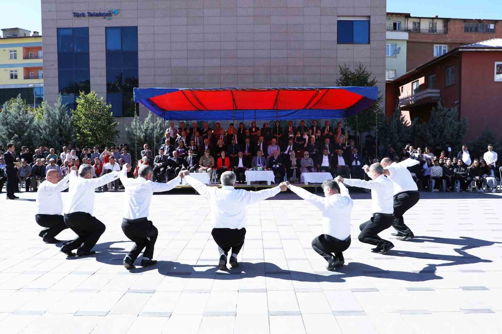 Bayburt’ta yılın ahisi Mürsel Baykal seçildi
