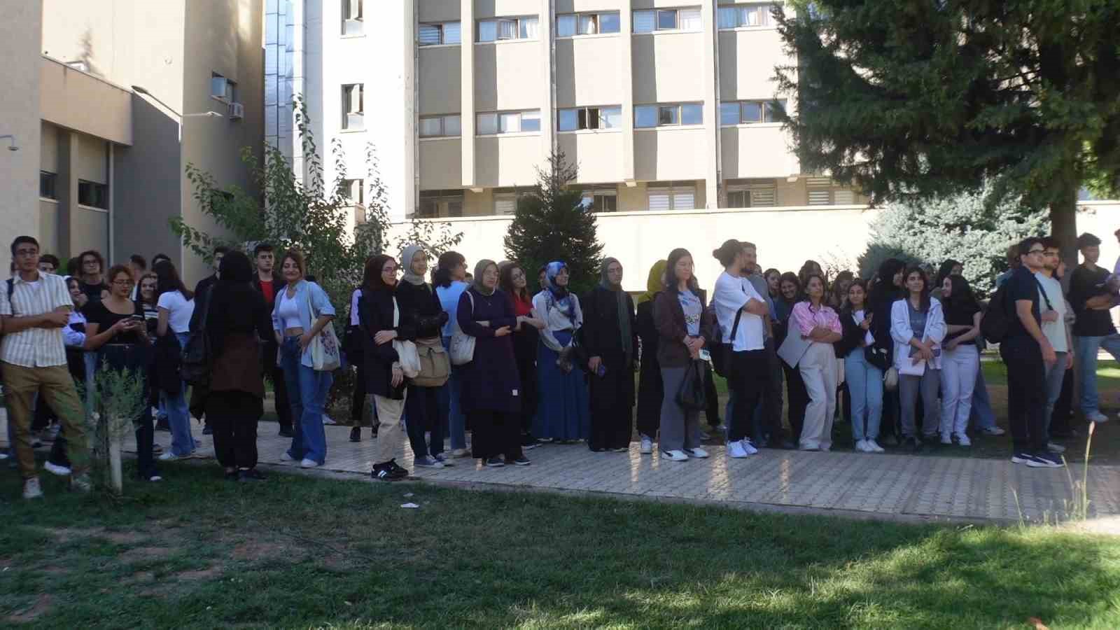 Elazığ’da tıp öğrencileri etkinlikler ile karşılandı
