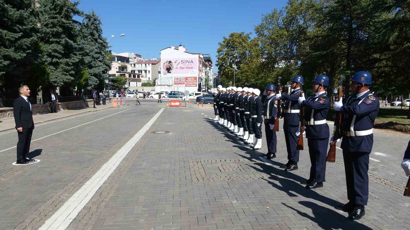 Uşak’ın yeni Vali Aktaş göreve başladı
