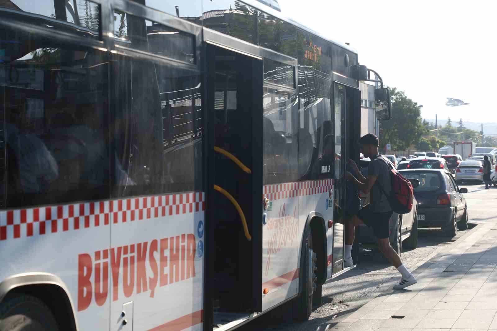 Ücretsiz ve indirimli tarifeye öğrencilerden yoğun ilgi
