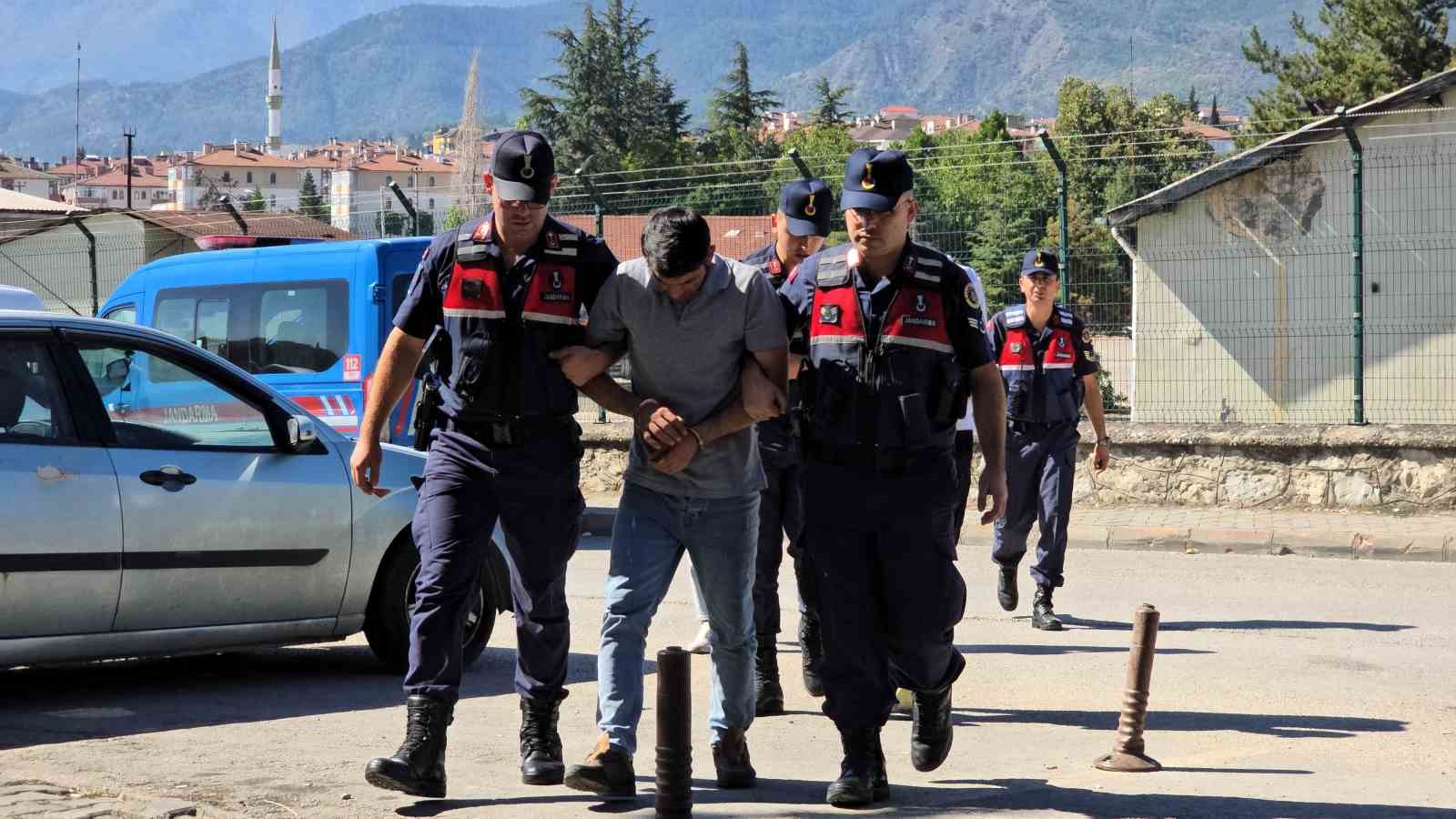 Uyuşturucu alemine Jandarma baskını
