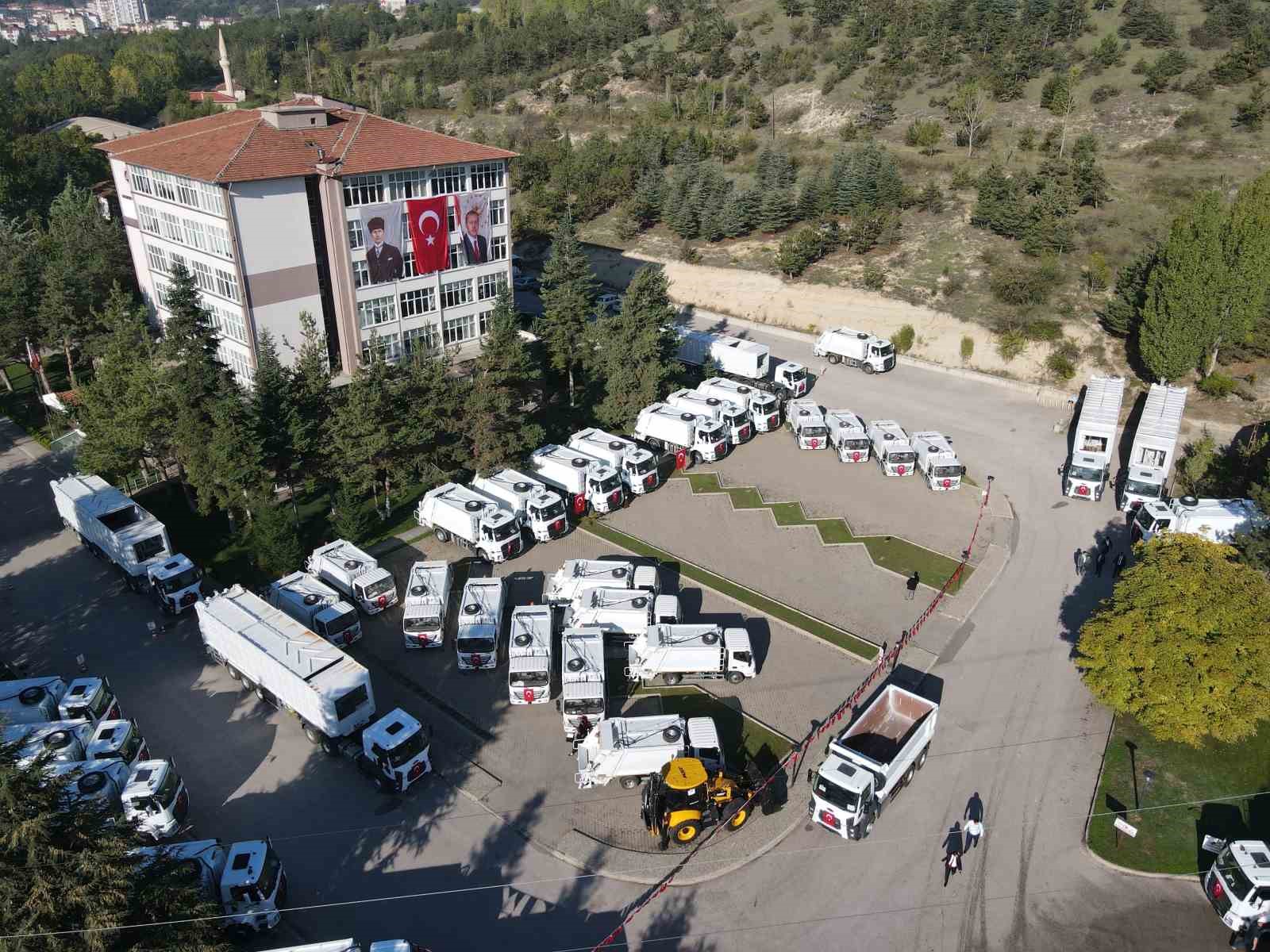 Kastamonu’da çevre temizliğinde kullanılacak 32 araç dualarla dağıtıldı
