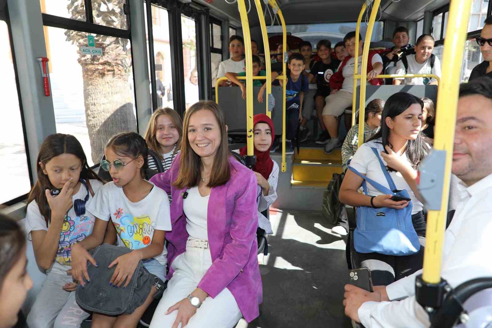 Başkan Durbay öğrencilerle buluştu
