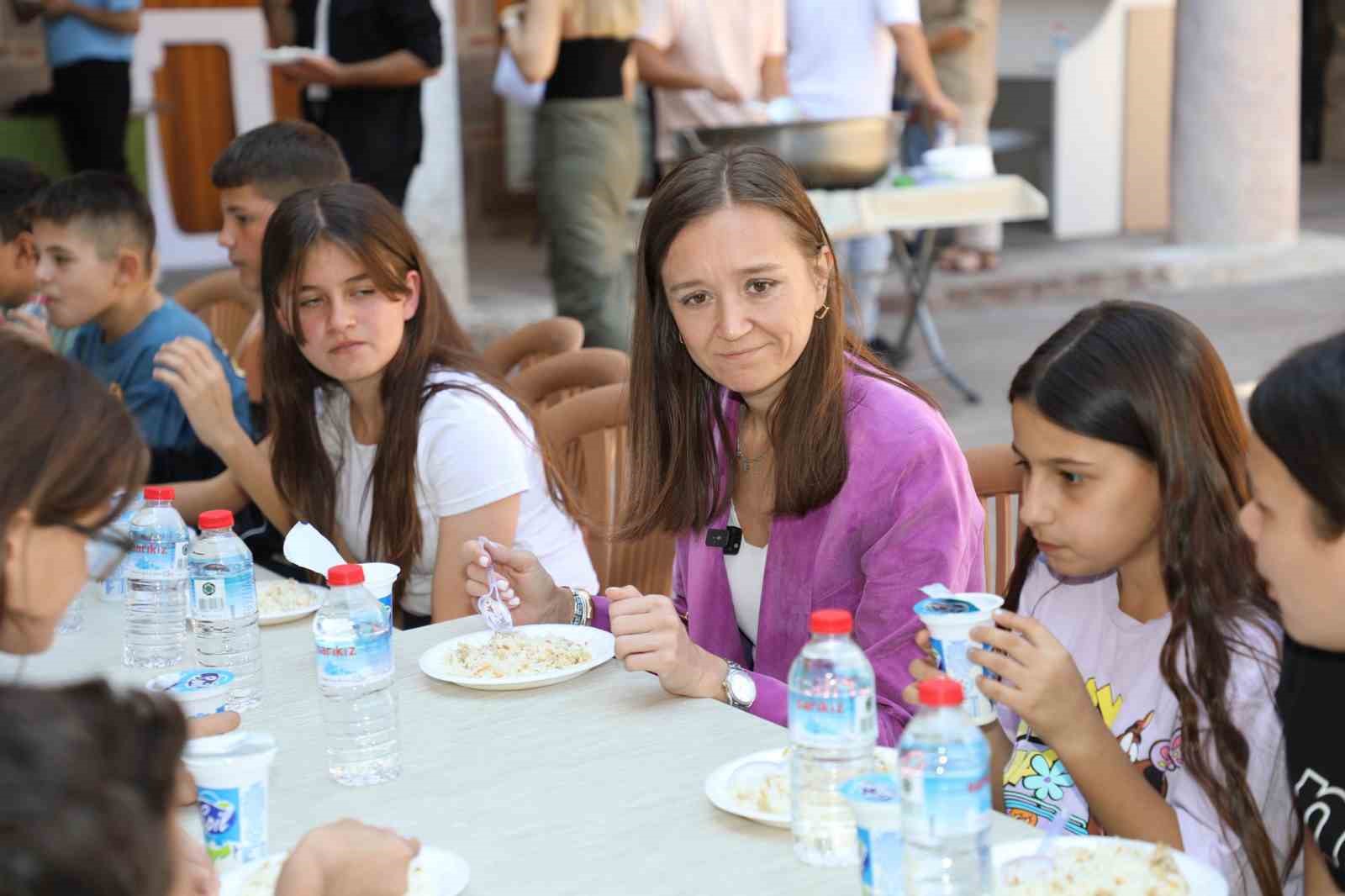 Başkan Durbay öğrencilerle buluştu
