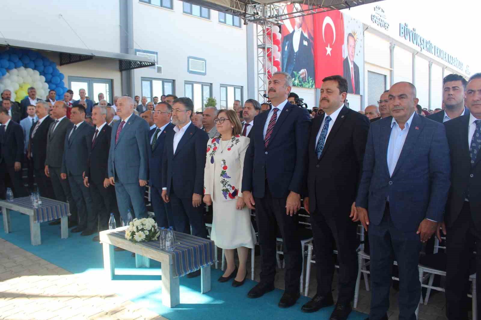 Bakan Yumaklı, Gaziantep Haydi Ekmek Fabrikası’nın açılışını yaptı
